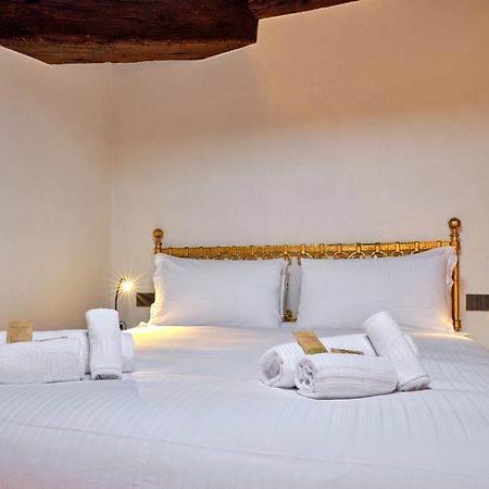 Apartmentsarena - Residenza Degli Scaligeri - Piazza Erbe 维罗纳 外观 照片