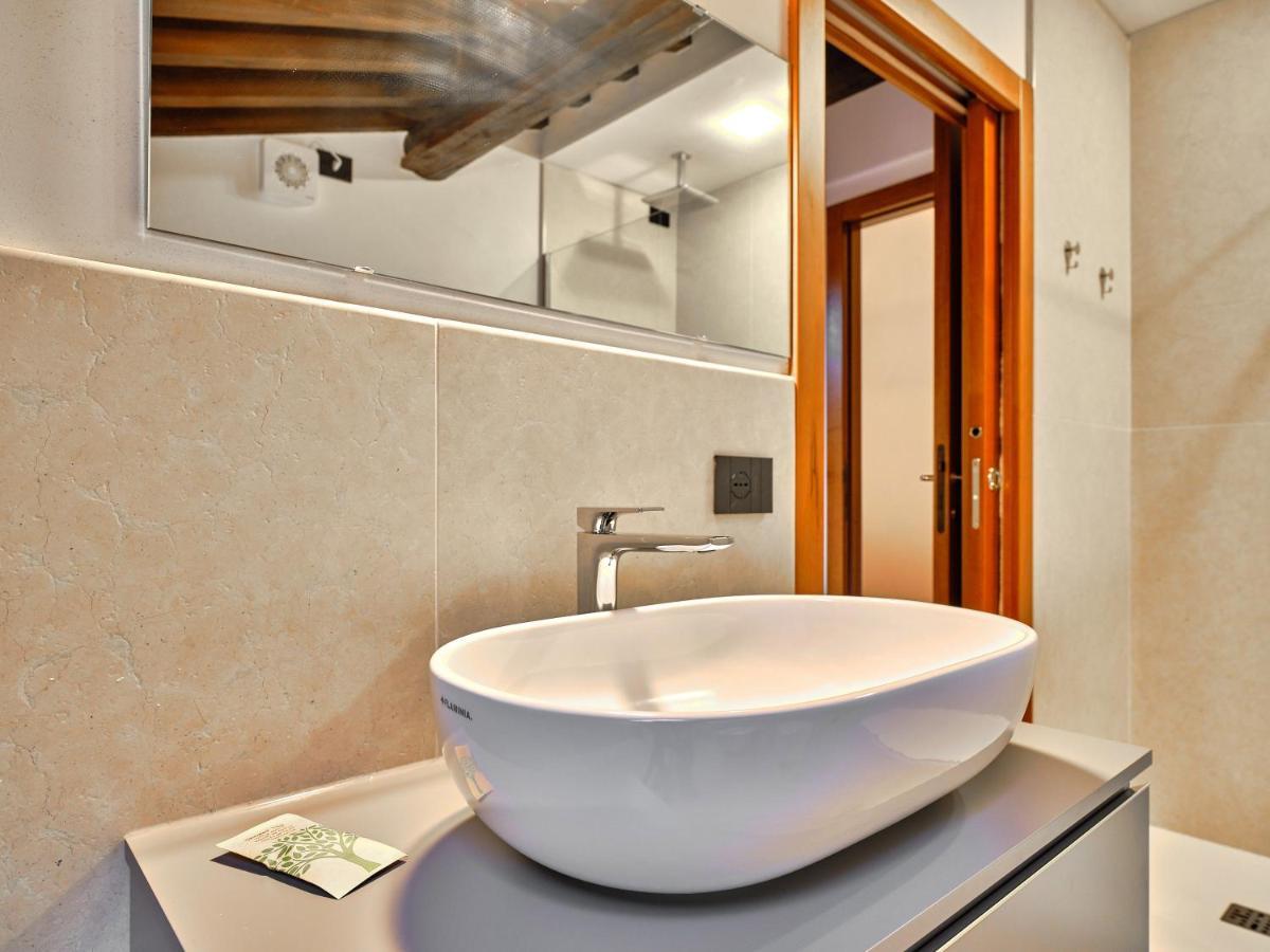 Apartmentsarena - Residenza Degli Scaligeri - Piazza Erbe 维罗纳 外观 照片
