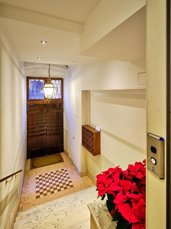 Apartmentsarena - Residenza Degli Scaligeri - Piazza Erbe 维罗纳 外观 照片