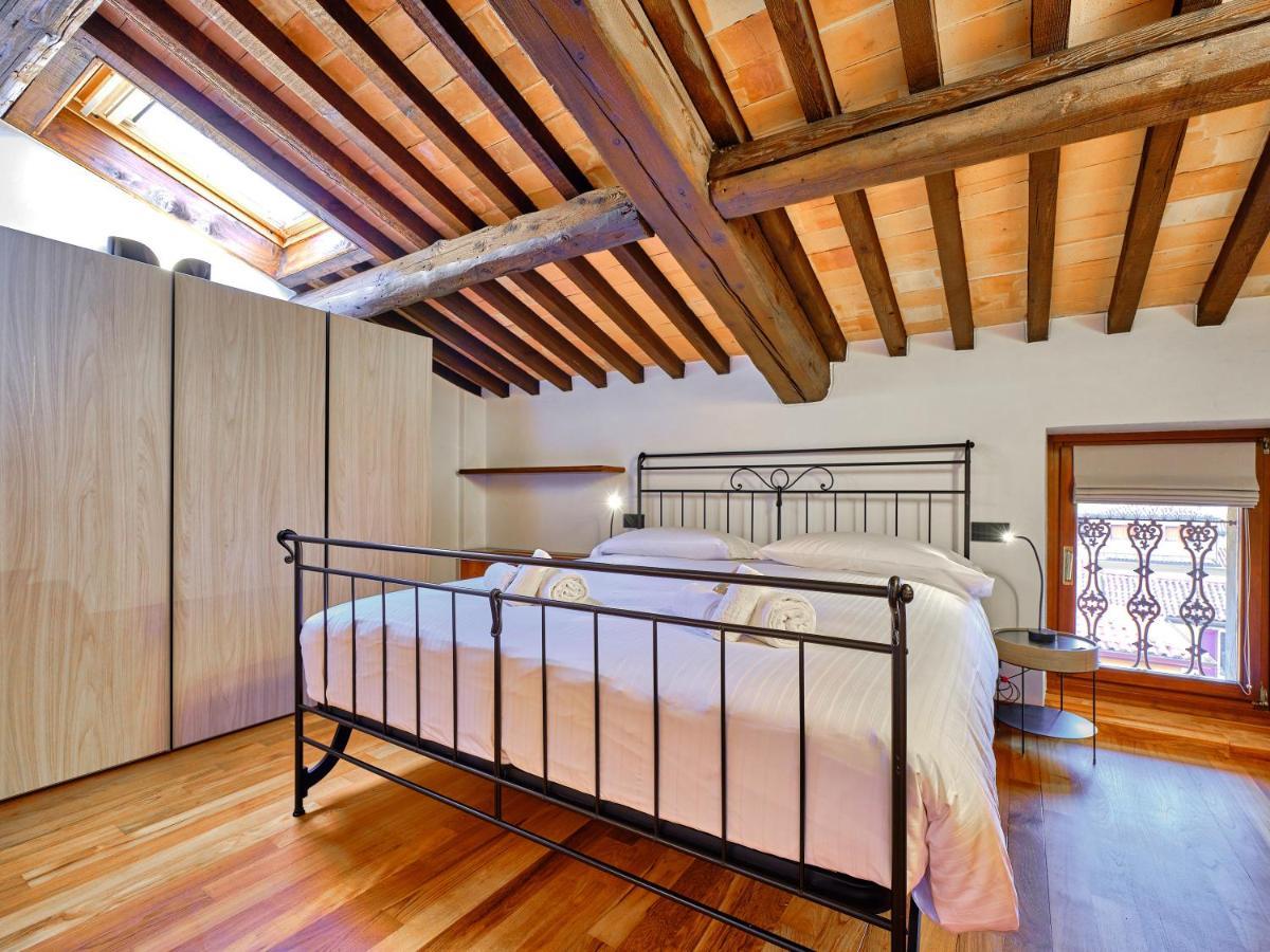 Apartmentsarena - Residenza Degli Scaligeri - Piazza Erbe 维罗纳 外观 照片