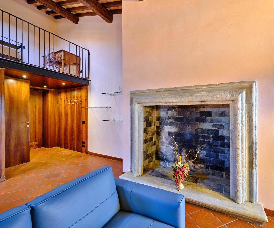 Apartmentsarena - Residenza Degli Scaligeri - Piazza Erbe 维罗纳 外观 照片
